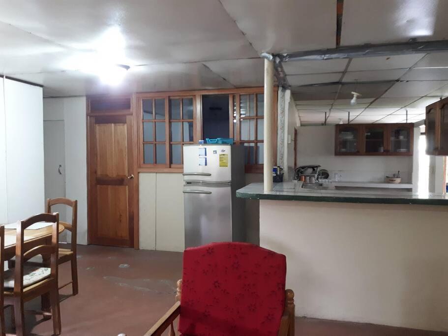 Gia'S Garage & Home For Bocas Travelers Almirante Ngoại thất bức ảnh